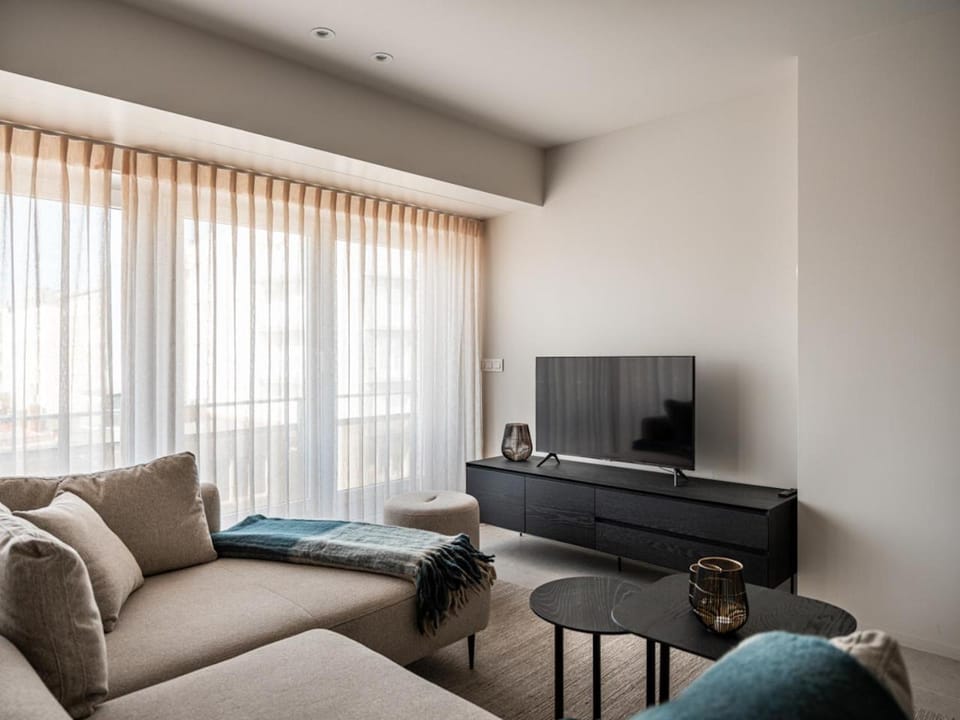TV and multimedia, Seating area