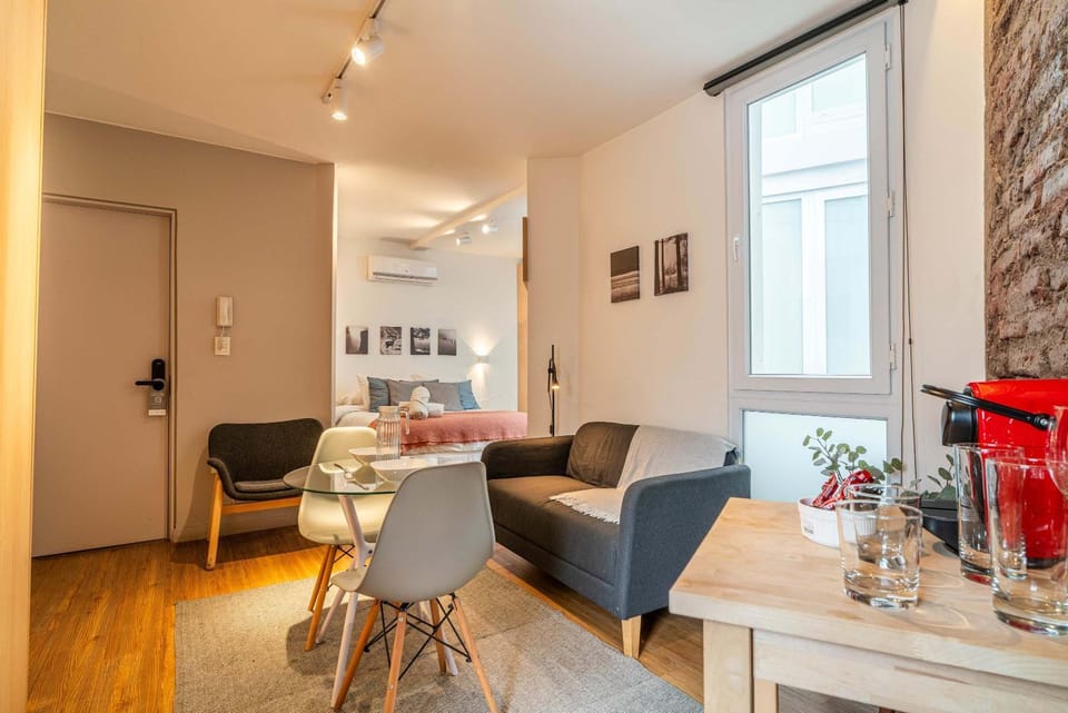 HOM l Wifi AirAcond Cafe Vida Bohemio Lastarria Apartment in Santiago