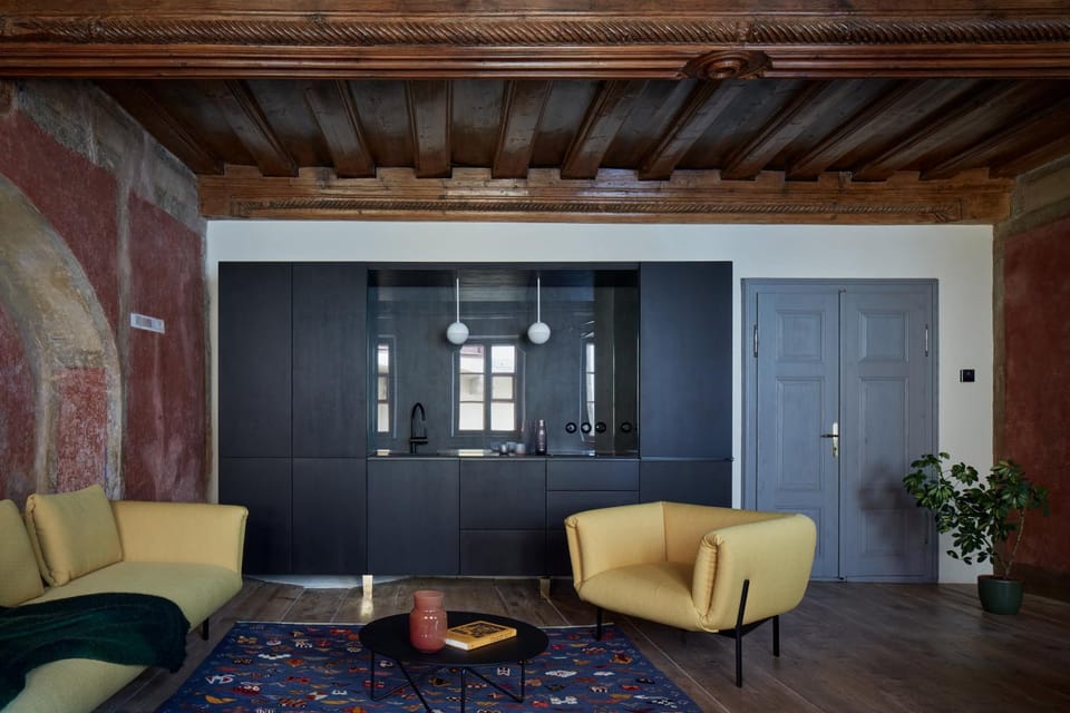 Kitchen or kitchenette, Living room, Seating area