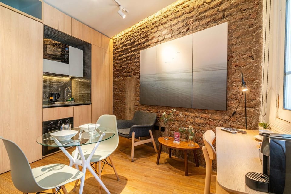 HOM l Wifi AirAcond Patrimonio Urbano Lastarria Apartment in Santiago