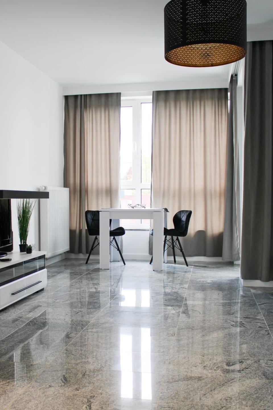 Apartament White-Niska z garażem podziemnym Apartment in Poland
