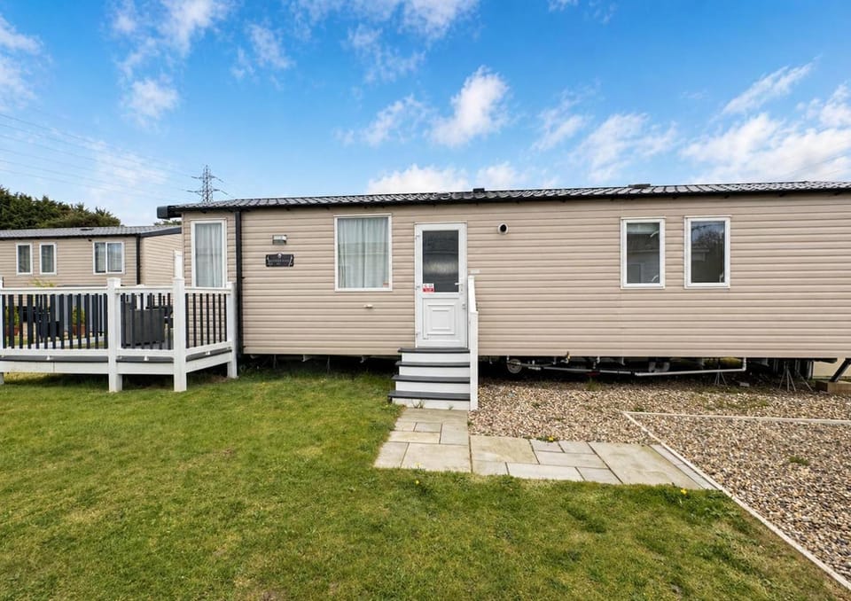 Modern Caravan At Caldecott Hall With Decking In Norfolk, Sleeps 8 Ref 91068C House in Broadland District