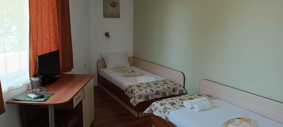 Семеен Хотел Детелини Hotel in Burgas Province