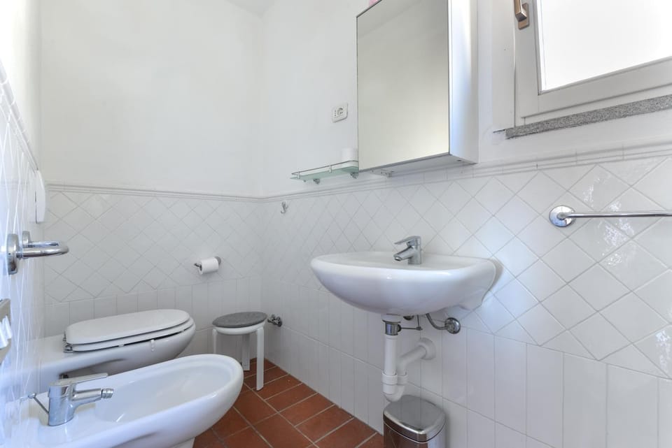 Bathroom, Living room