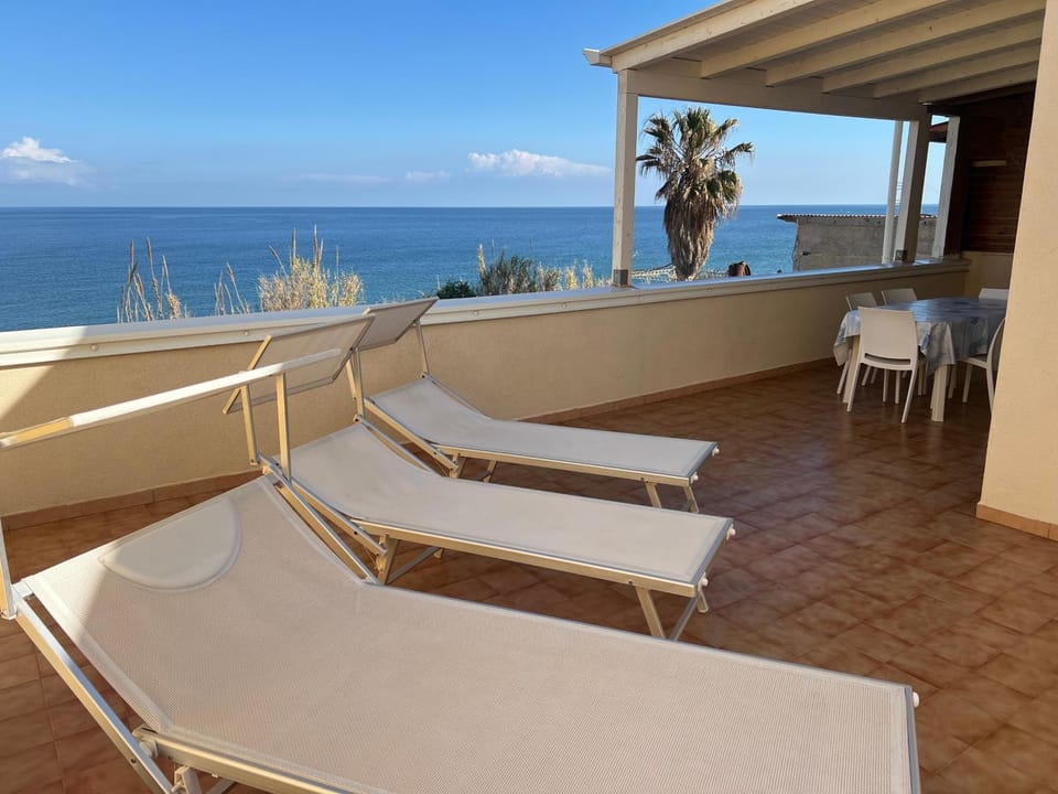 VILLA HEMINGWAY - LA Casa di Alessia e La Casa di Leonardo - Fronte mare Apartment in Sicily