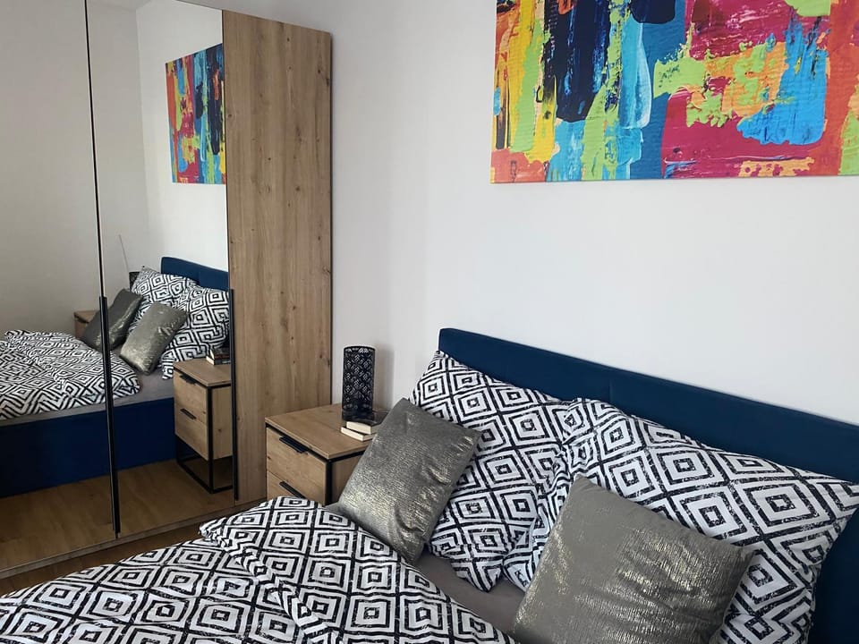 Bed, Bedroom, wardrobe