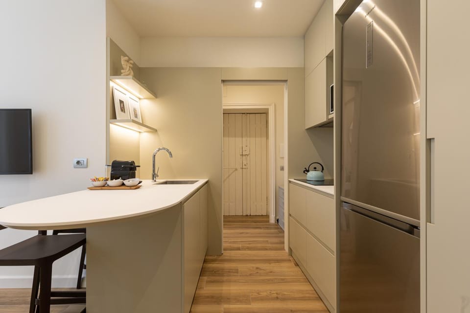 TV and multimedia, Coffee/tea facilities, Kitchen or kitchenette, Dining area, minibar, stove