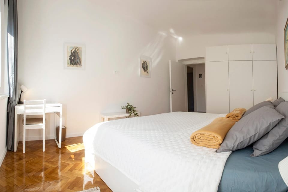 Bed, Bedroom, wardrobe