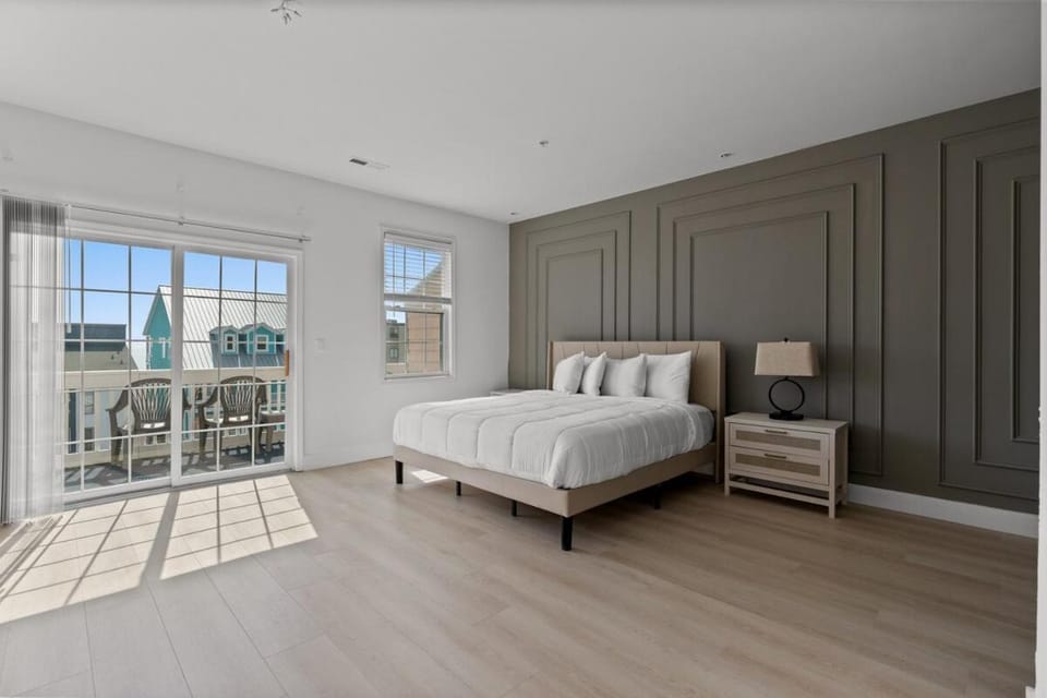 Luxurious Home with Theatre Room House in Atlantic Beach