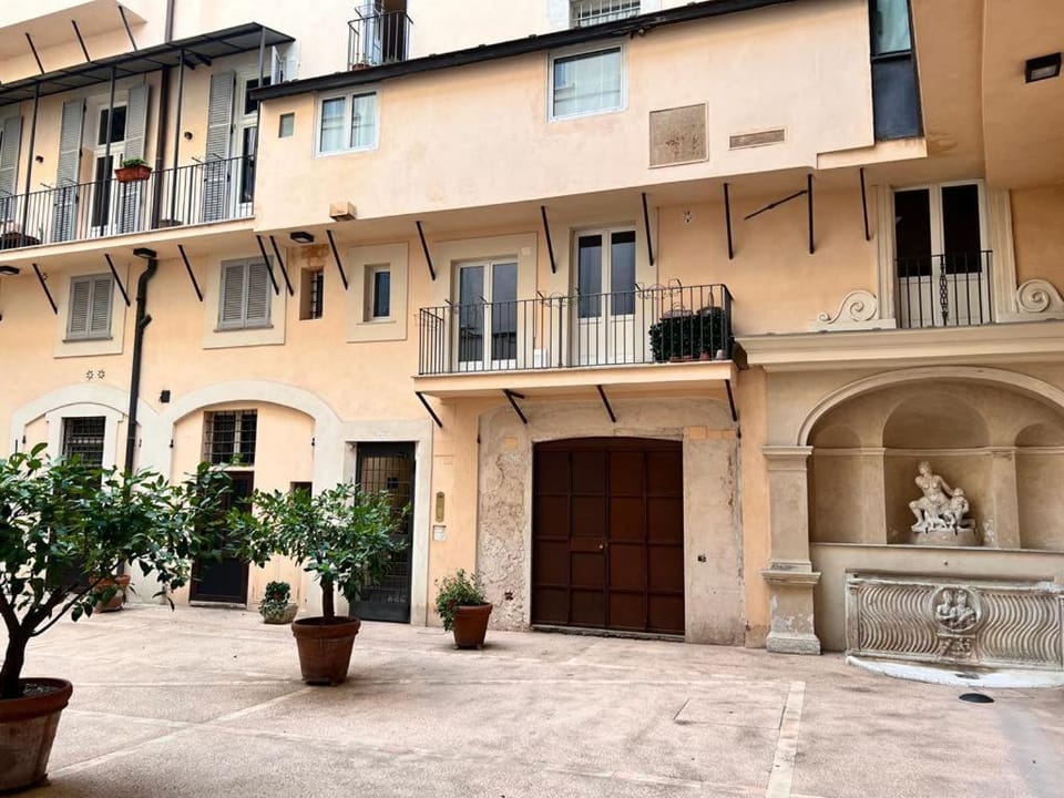 Inner courtyard view