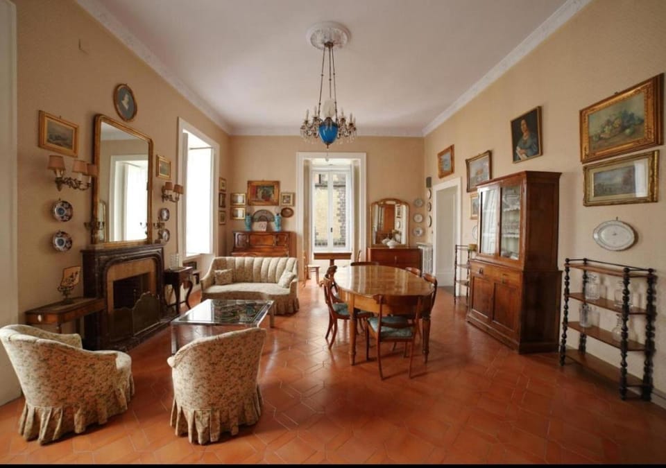 Communal lounge/ TV room, Decorative detail
