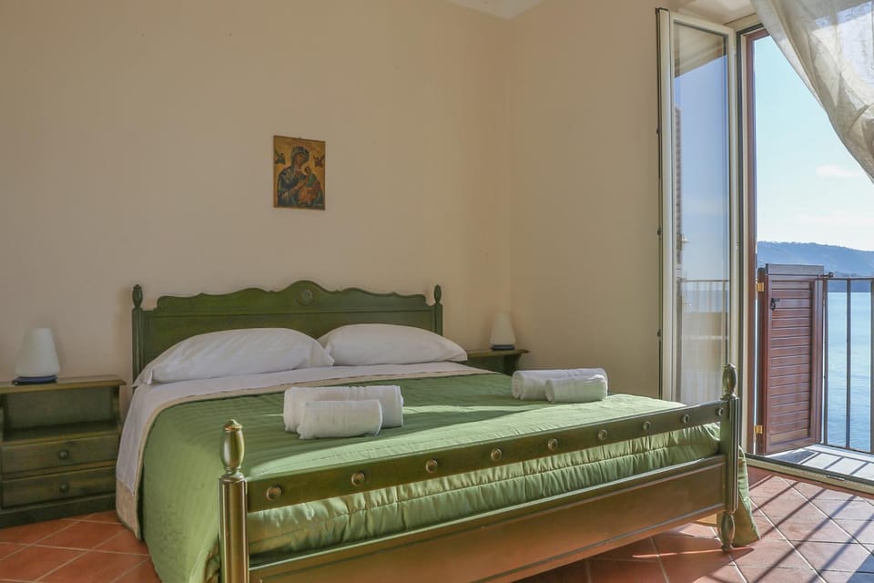 Bedroom, Sea view