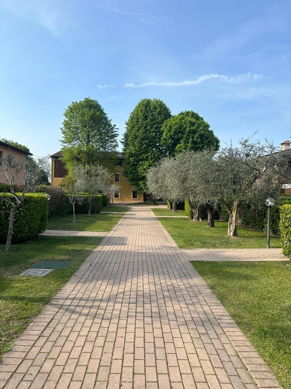 Facade/entrance, Garden