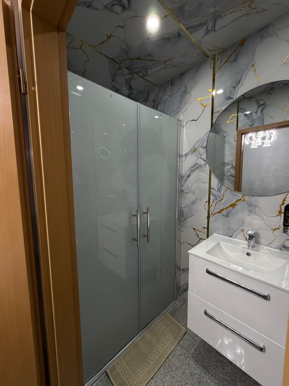 Shower, Bathroom