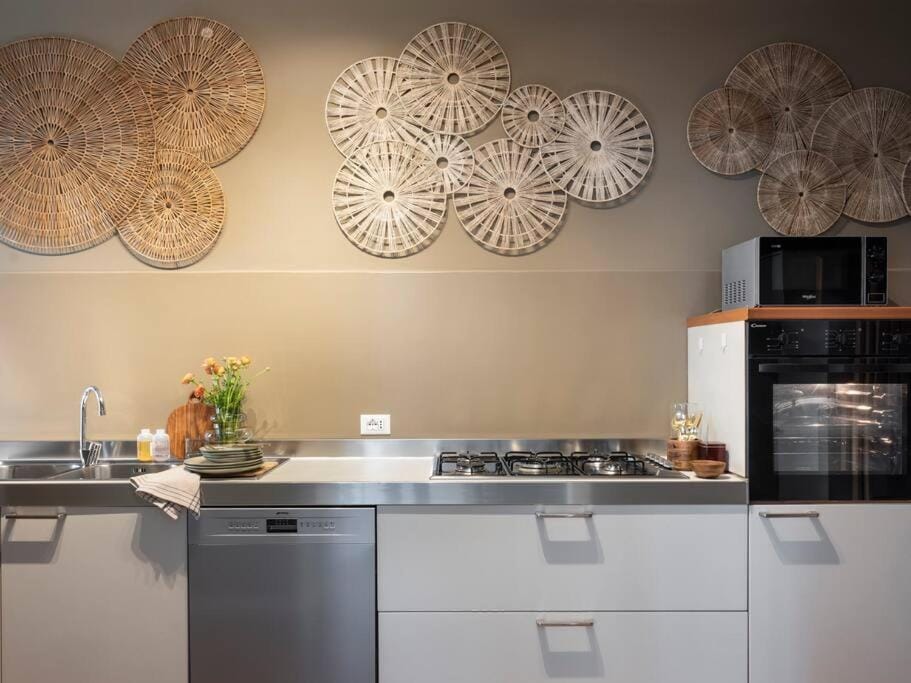 Kitchen or kitchenette, dishwasher, pet friendly, stove