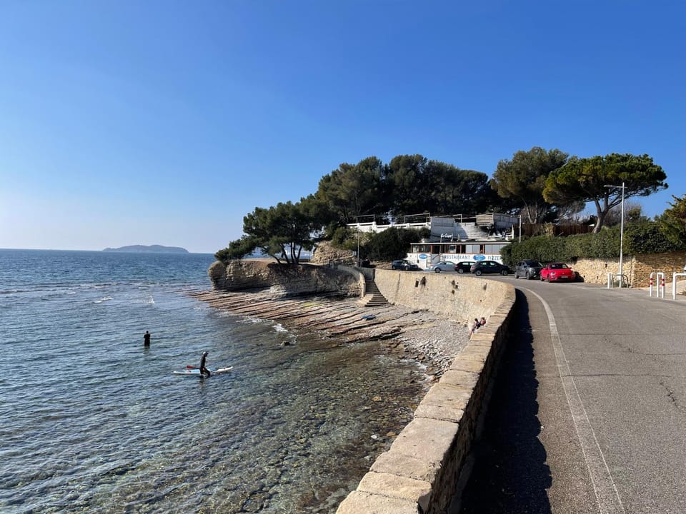 Beau studio climatisé face à la mer Apartment in La Ciotat
