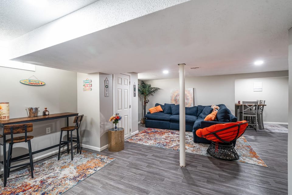 7 Mi to Lake Michigan: Milwaukee Vacation Rental House in Wauwatosa