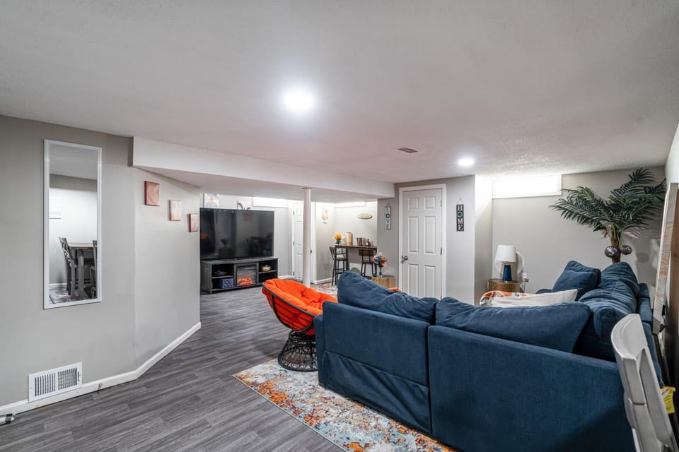 7 Mi to Lake Michigan: Milwaukee Vacation Rental House in Wauwatosa