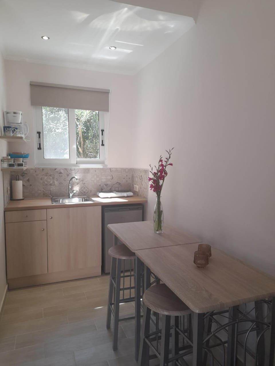 Kitchen or kitchenette, Dining area, stove, kitchen