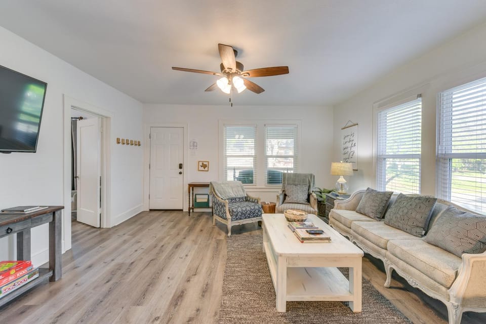 3 Mi to Baylor U: Home w/ Shared Yard House in Waco