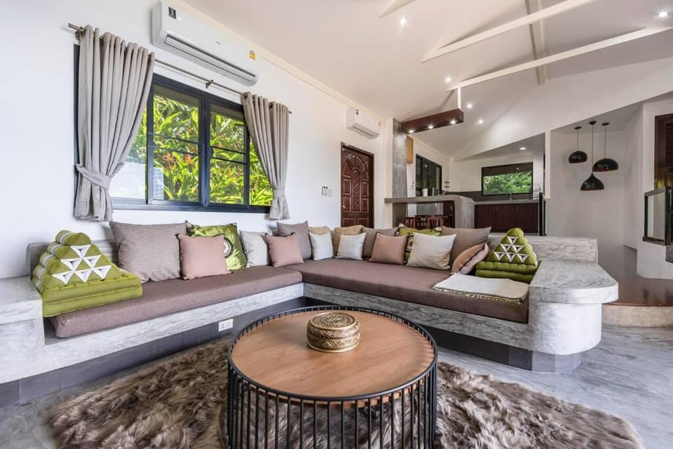 Blue View Amazing 3-Bedroom, Sea View Villa, Villa in Ko Tao