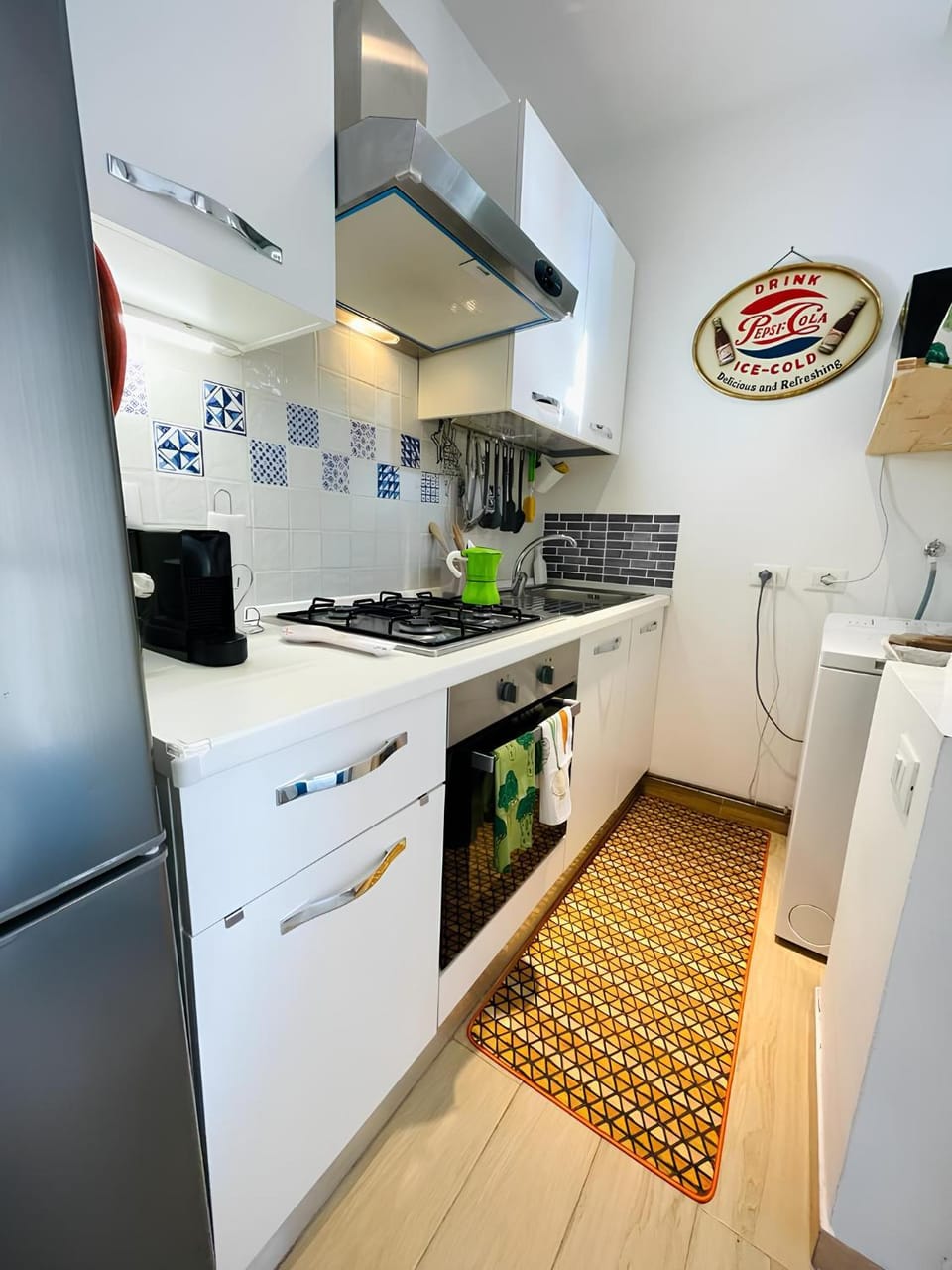 Coffee/tea facilities, Kitchen or kitchenette, pet friendly, stove