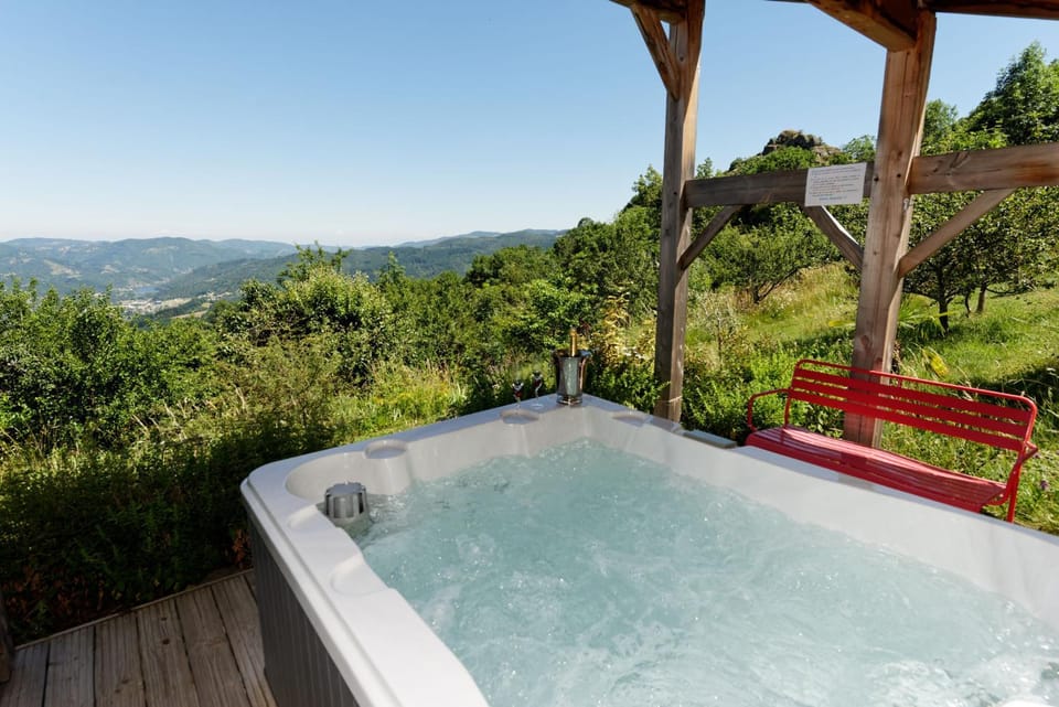 Natural landscape, Hot Tub