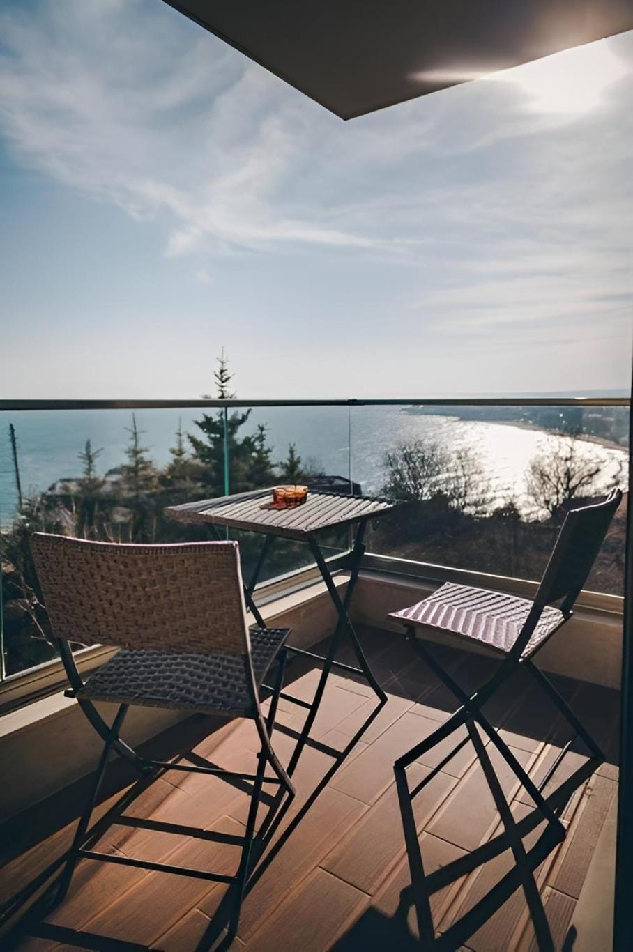 Property building, Day, Balcony/Terrace, Seating area, Sea view