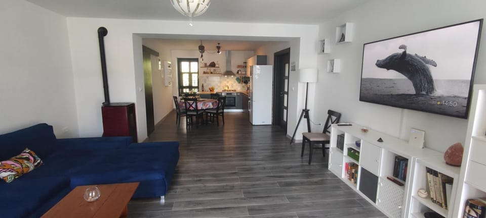 Living room, Dining area, kitchen