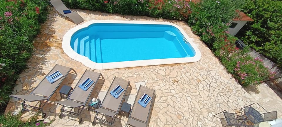 Pool view, Swimming pool