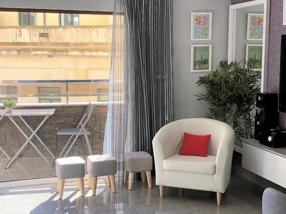 TV and multimedia, View (from property/room), Balcony/Terrace, Living room, Seating area, fireplace, air conditioner