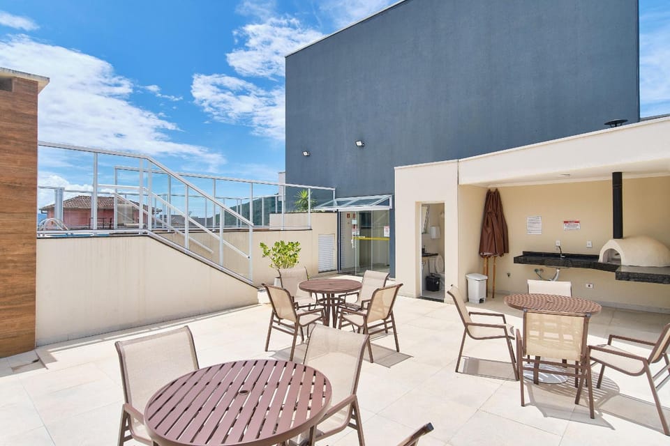 Property building, Day, View (from property/room), Balcony/Terrace