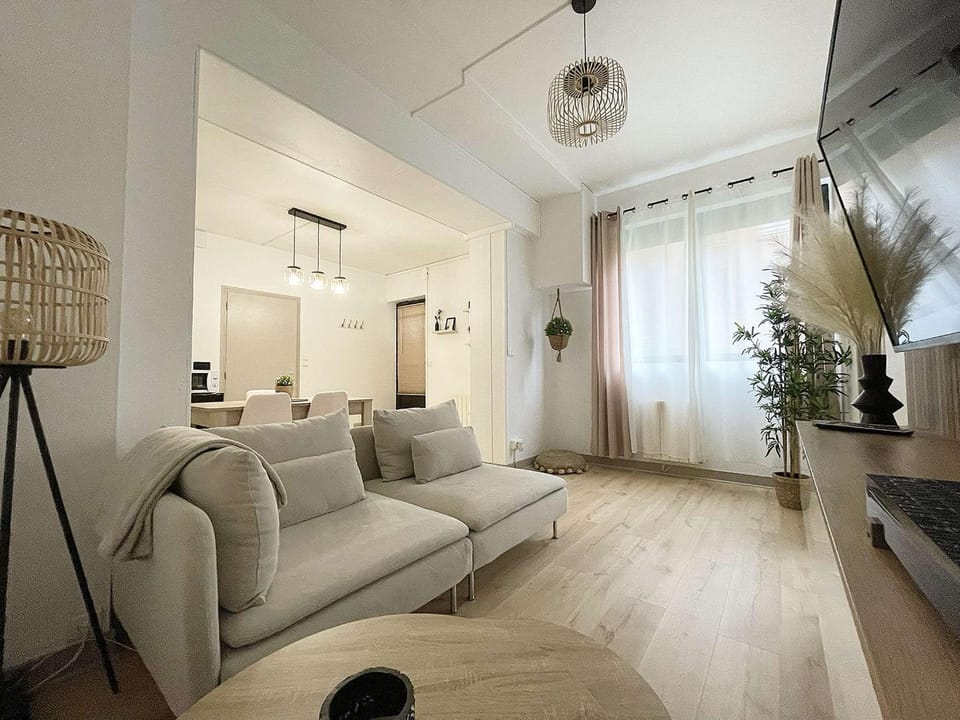 Charmant appartement avec terrasse et parking - Centre ville Apartment in Chartres