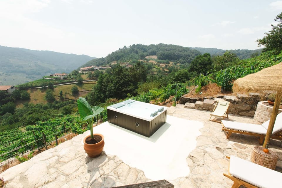 Hot Tub, Solarium, Balcony/Terrace, Open Air Bath, sunbed