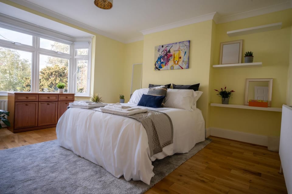 Bedroom, wardrobe