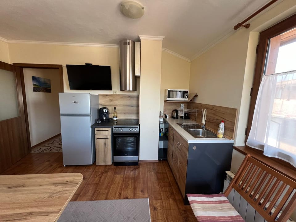 Coffee/tea facilities, Kitchen or kitchenette, Dining area, minibar, pet friendly, stove, toaster