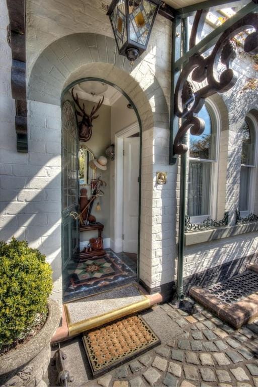 Beautiful period cottage, exceptional riverside location in the heart of Chester House in Chester