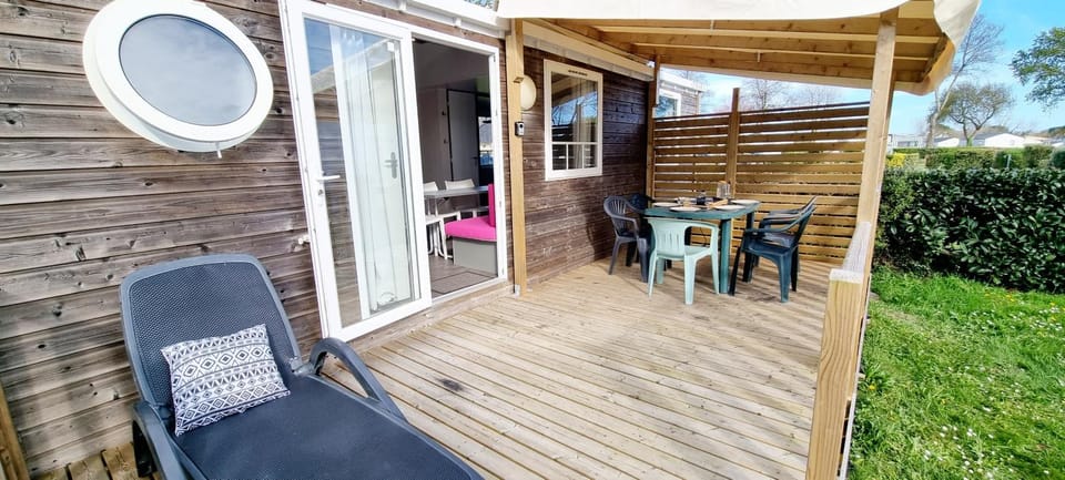 Mobil-home 6 Personnes - Bretagne - Piscine - Plage Campground/ 
RV Resort in Trégunc
