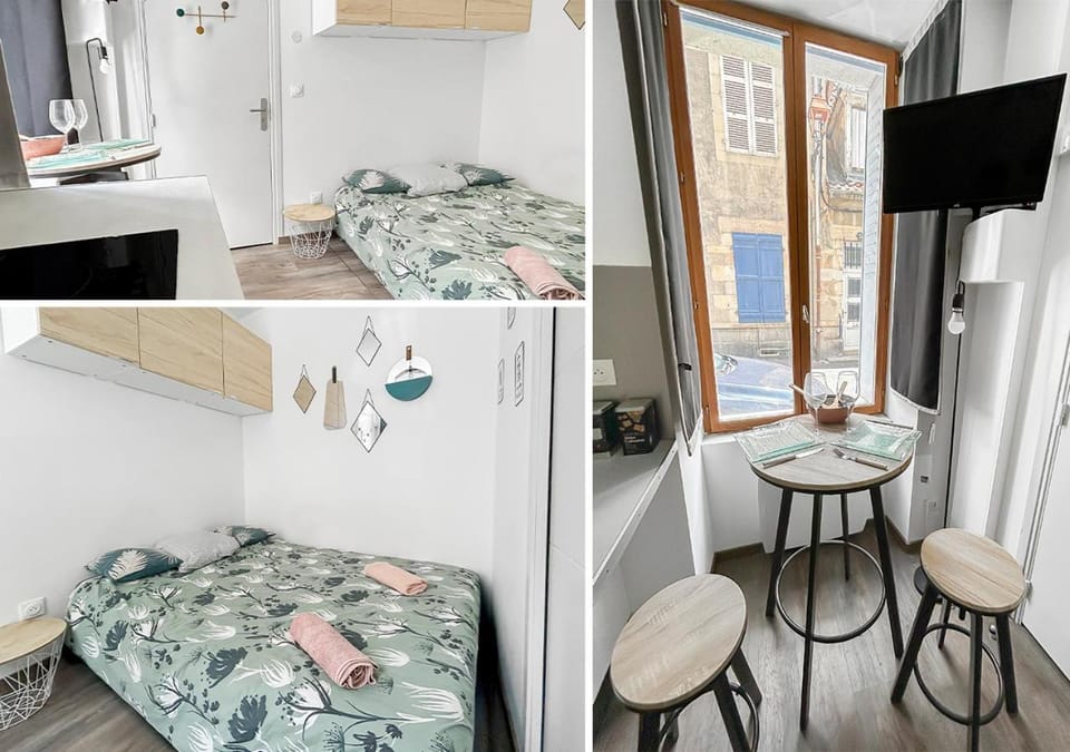 Bed, TV and multimedia, towels