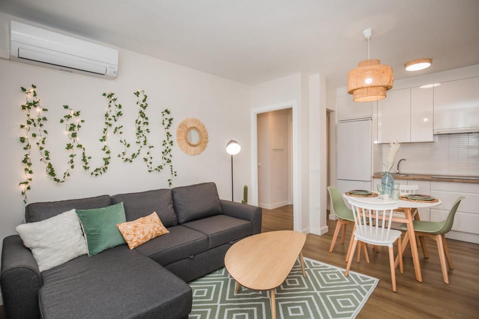 Living room, Dining area, air conditioner