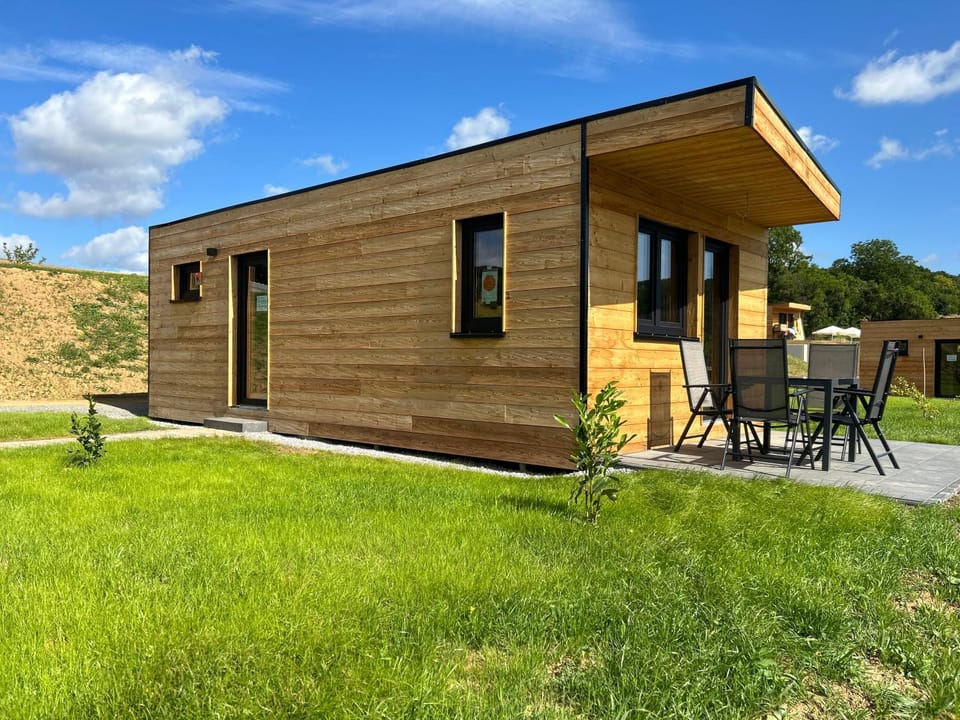 Property building, Natural landscape, Garden