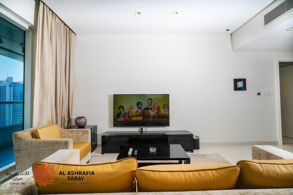 Communal lounge/ TV room, TV and multimedia, Living room, Seating area, Evening entertainment