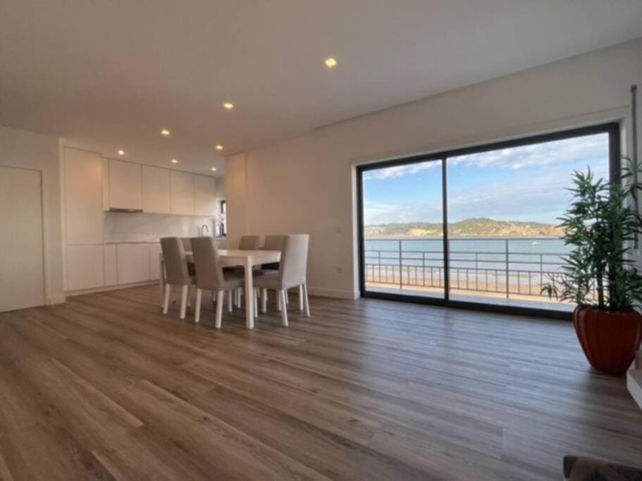 Balcony/Terrace, Kitchen or kitchenette, Dining area, Sea view