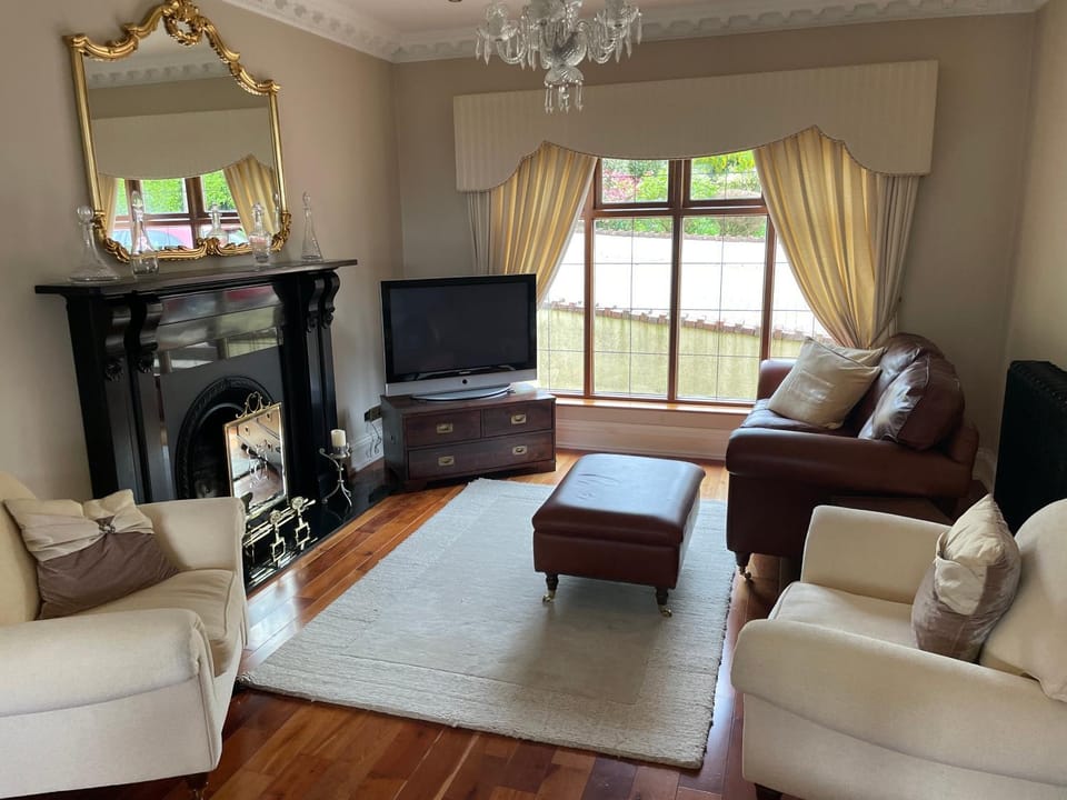 Taylors Hill Luxury Guest House Bed and Breakfast in Galway