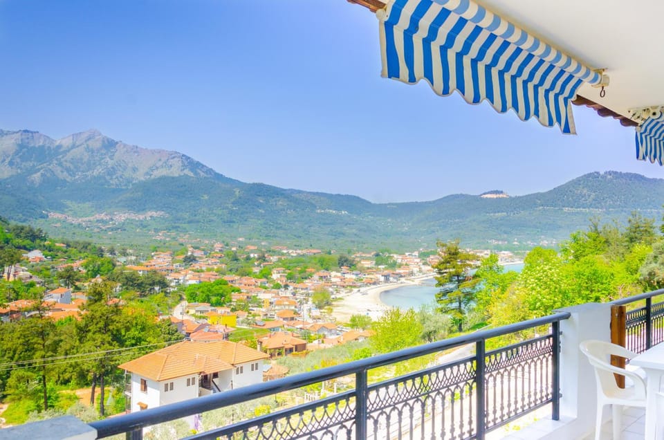 View (from property/room), Balcony/Terrace, Sea view