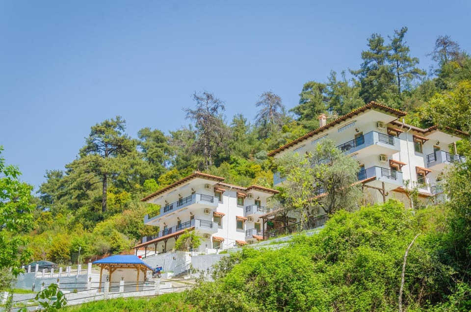 Property building, Day, Natural landscape, Mountain view