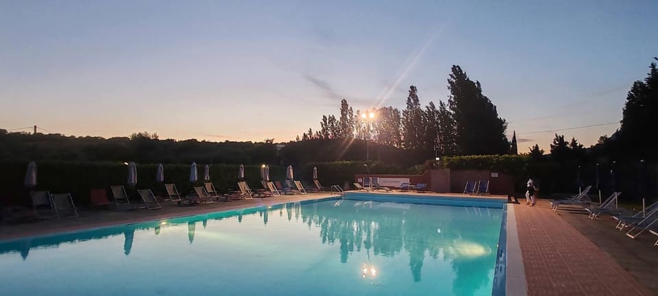 Villa Cilento, PISCINA CAMERE APPARTAMENTI & RISTORANTE Bed and Breakfast in Campania