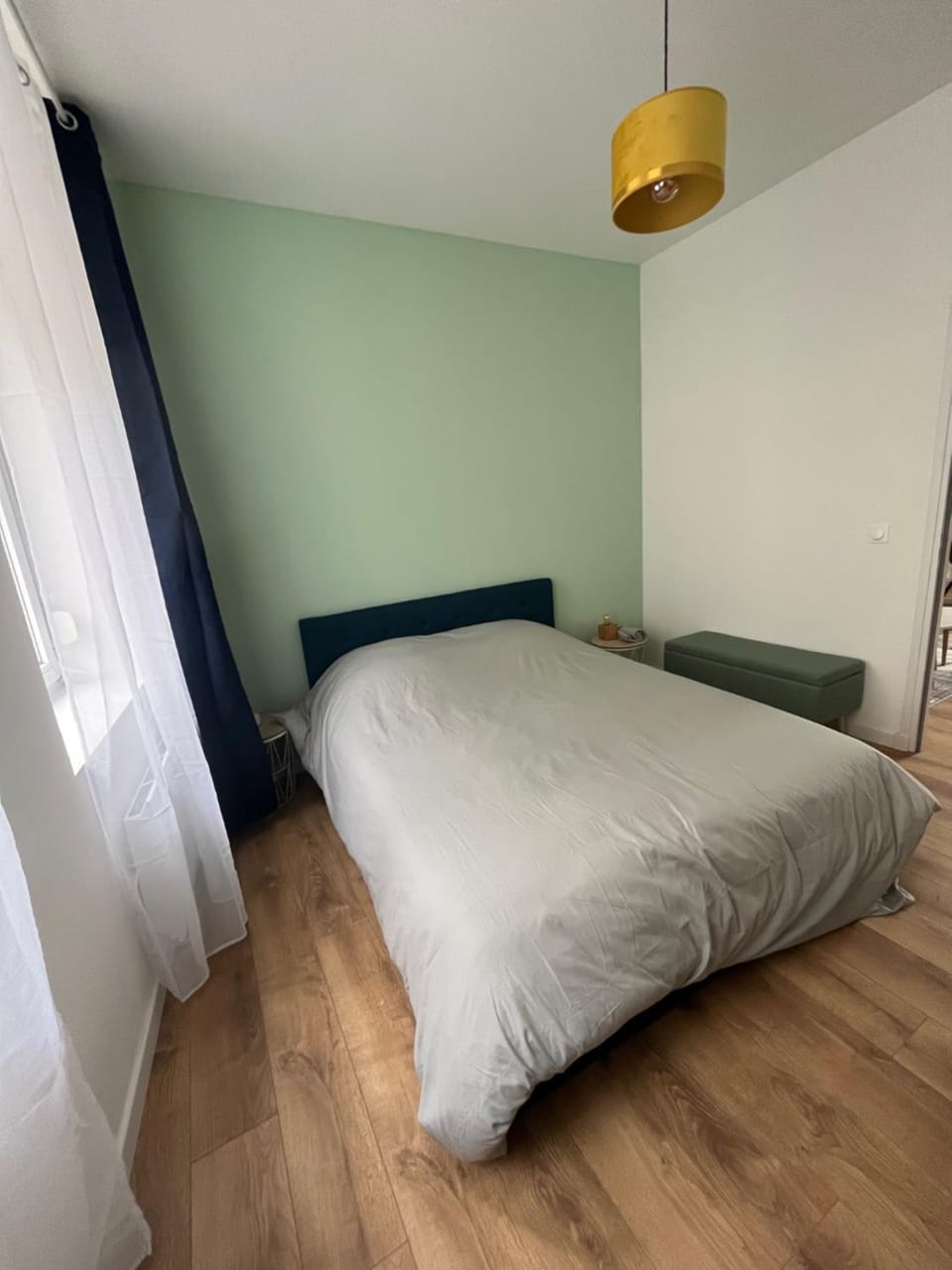 Immeuble Privatif 12 pers, 3 Apparts Thématiques Apartment in Valenciennes