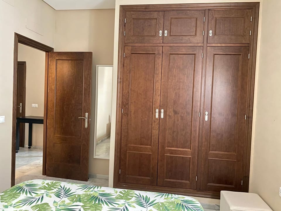 Bed, Photo of the whole room, Bedroom, wardrobe