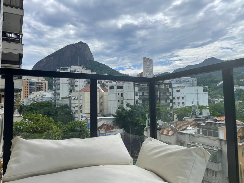 Natural landscape, View (from property/room), Balcony/Terrace, City view, Mountain view